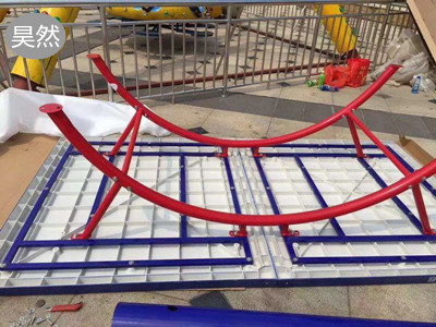 陜西西安某大型游樂場安裝室外乒乓球臺 陜西西安某大型游樂場安裝室外乒乓球臺